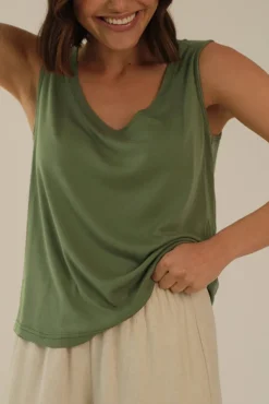 Classic Scoop Tank - Gum Leaf
