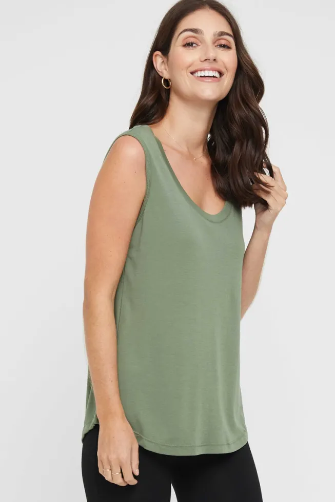 Classic Scoop Tank - Gum Leaf