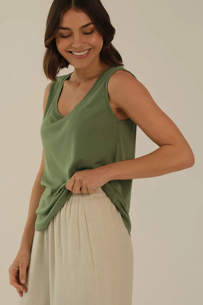 Classic Scoop Tank - Gum Leaf