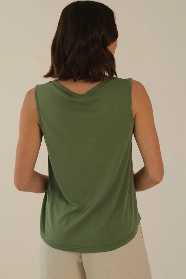 Classic Scoop Tank - Gum Leaf